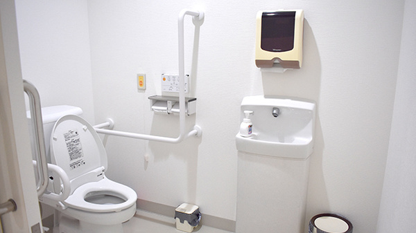 もろおか幸盛堂薬局のお手洗い