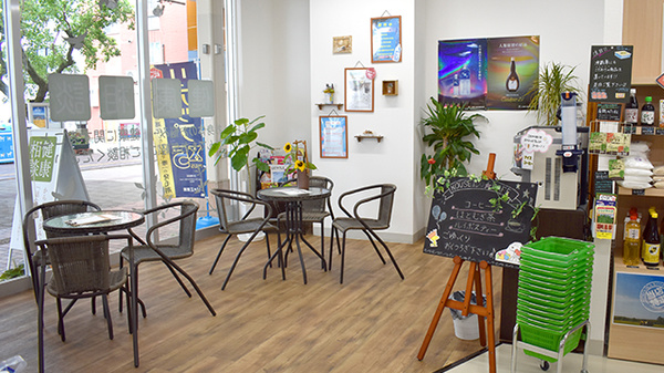 もろおか幸盛堂薬局の薬局カフェ