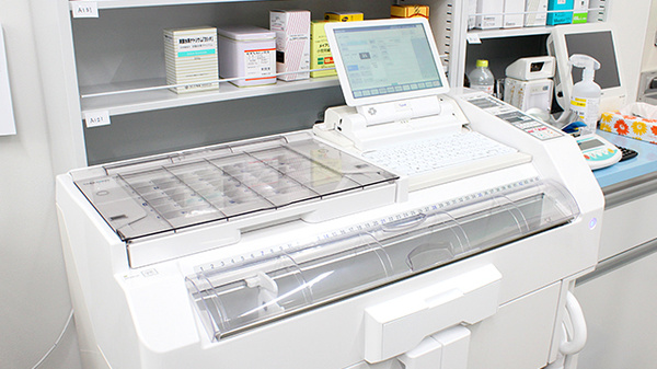 ドラッグセイムス青梅大門薬局の調剤器具