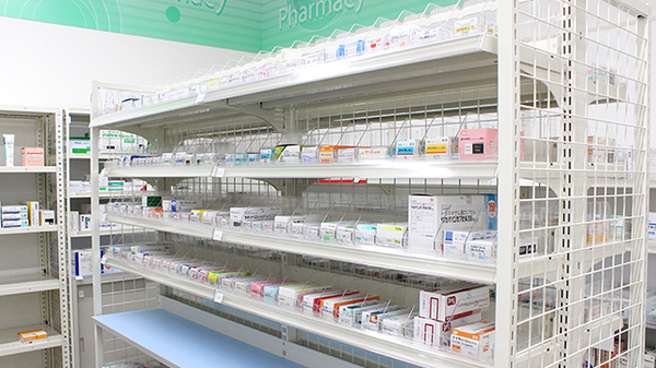 ドラッグセイムス青梅大門薬局の薬棚
