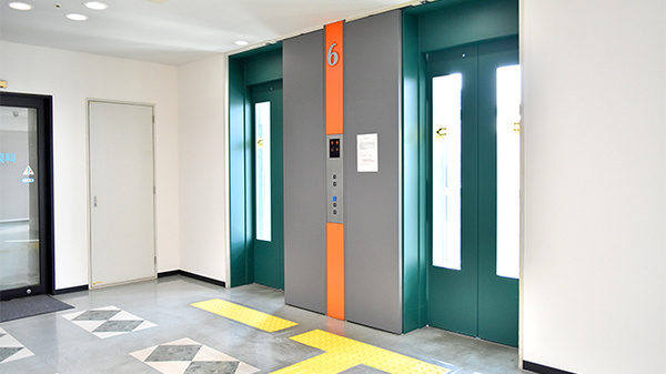 あけぼの薬局　立花店のエレベーター