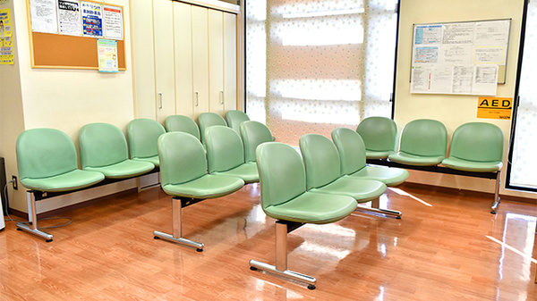 あけぼの薬局　立花店の待合スペース