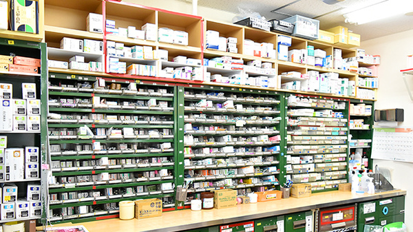 あけぼの薬局　立花店の薬棚