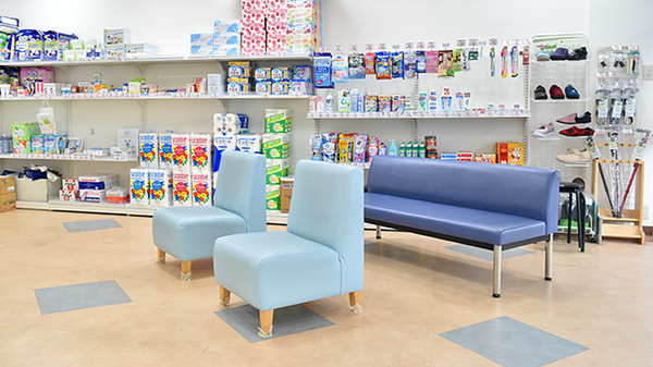 あけぼの薬局　住之江店の待合スペース