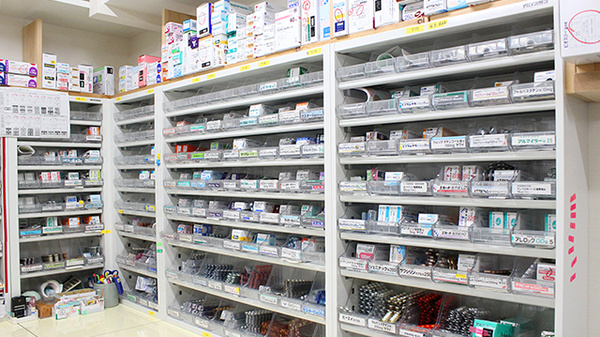 けやき薬局松原店の薬棚