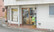 戸田薬局西脇店の入口