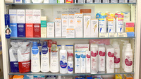 ミツワ西友薬局の化粧品