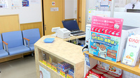鈴木薬局　東大宮駅前店の受付/カウンター