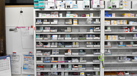 鈴木薬局　熊谷店の薬棚