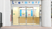 アイ薬局の入口