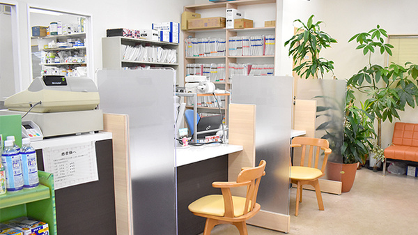 福永調剤薬局城南店の受付/カウンター