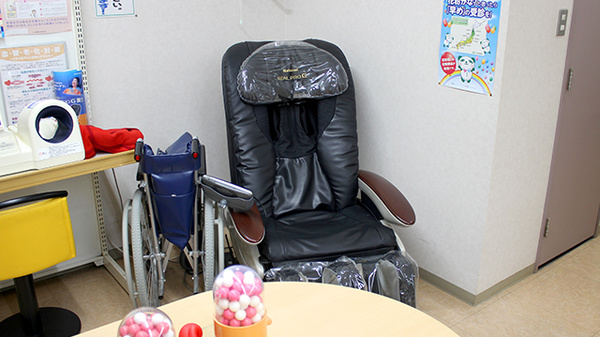 セイムス日本海総合病院前薬局（旧：ラパス調剤薬局酒田南店）のマッサージチェア