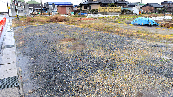みだ調剤薬局の駐車場