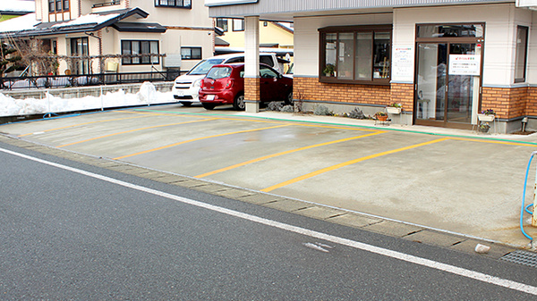 さくらんぼ薬局の駐車場