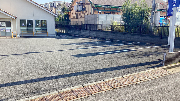 クオール薬局坪井東店の駐車場