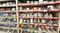 トップ調剤薬局の薬棚