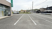トップ調剤薬局の駐車場