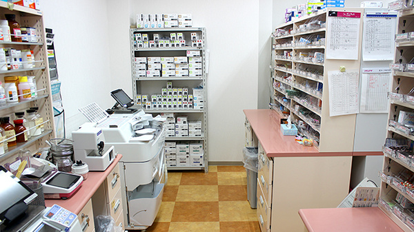 コスモ調剤薬局　大町店の調剤室