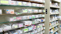 わたらせ薬局新田の薬棚