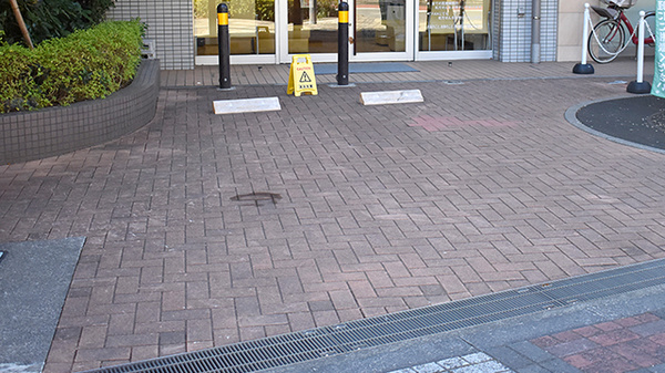 ブレイブ薬局　川口店の駐車場