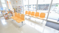 そうごう薬局　高瀬店の待合スペース