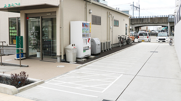 そうごう薬局　越谷レイクタウン店の駐輪場