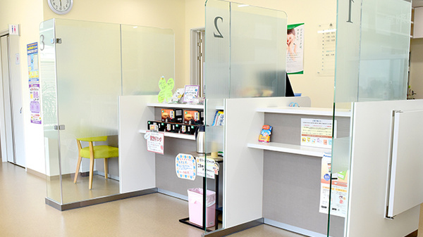 そうごう薬局　清水八木間店の受付/カウンター