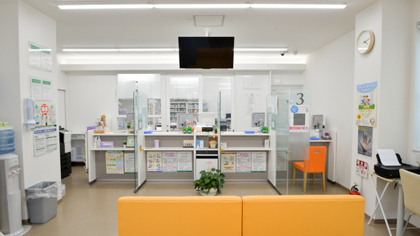 そうごう薬局　西宮原店の受付/カウンター