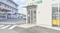 そうごう薬局　安来社日店の入口