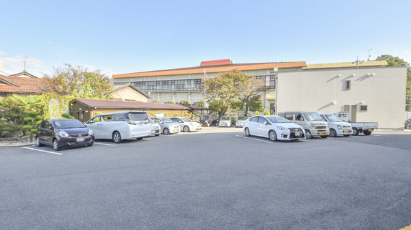 そうごう薬局　安来社日店の駐車場