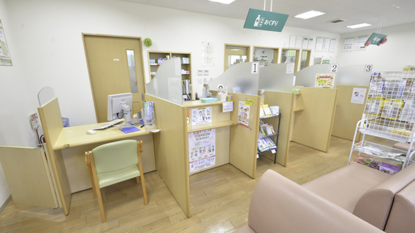 そうごう薬局　青葉町店の受付/カウンター