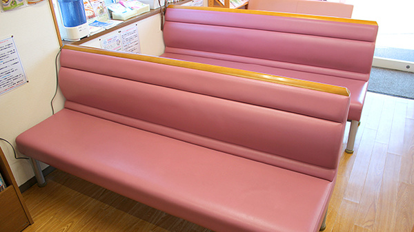 さくらい薬局　南荒川沖店の待合スペース