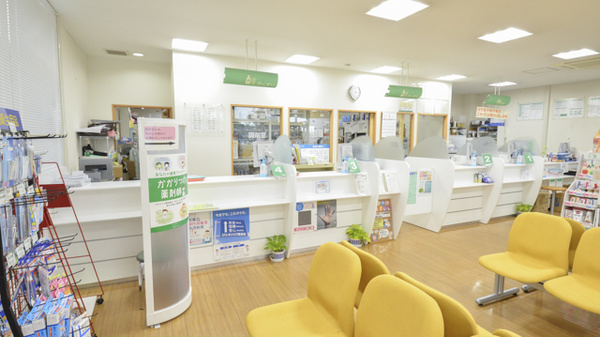 そうごう薬局　池内店の受付/カウンター