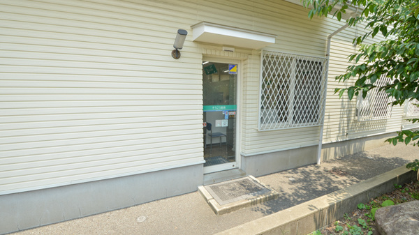そうごう薬局　大村店の入口