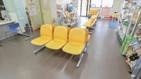 そうごう薬局　大村東店の待合スペース