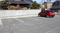 小豆畑薬局の駐車場