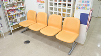 そうごう薬局　九条店の待合スペース