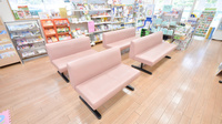 そうごう薬局　津久見店の待合スペース