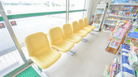 そうごう薬局　富合店の待合スペース