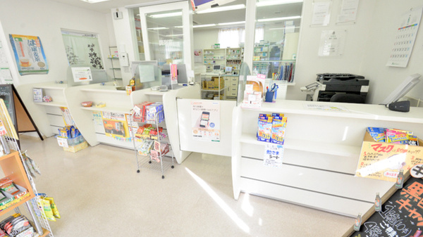 そうごう薬局　薩摩川内店の受付/カウンター