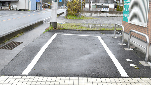 そうごう薬局　新治店の駐車場