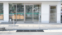 そうごう薬局　新見店の入口