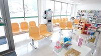 そうごう薬局　新見店の待合スペース