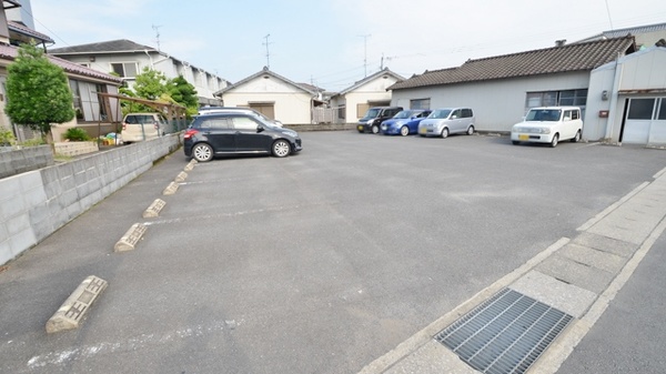 そうごう薬局　白土湖店の駐車場