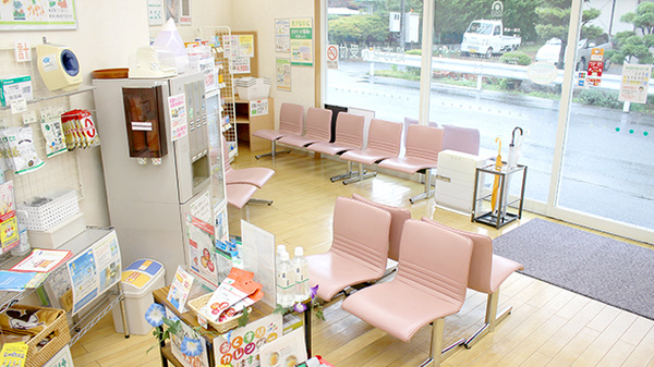 そうごう薬局　住田店の待合スペース