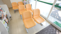 そうごう薬局　東入部店の待合スペース