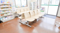 そうごう薬局　三国ヶ丘店の待合スペース