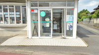 そうごう薬局　行橋店の入口