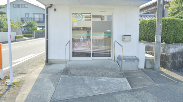 そうごう薬局　大刀洗店の入口