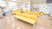 そうごう薬局　別府秋葉店の待合スペース